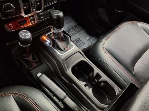 Used 2021 Jeep Gladiator Rubicon image 22