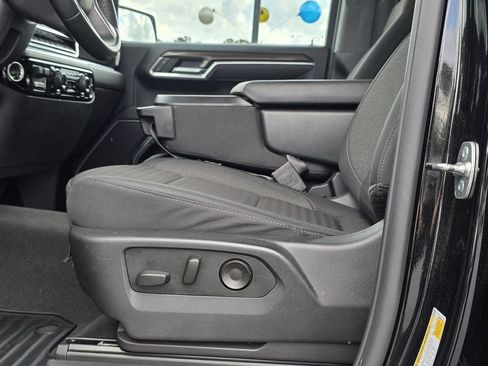 Used 2025 Chevrolet Silverado 1500 LT AWD/4WD image 22