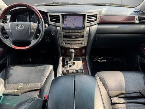 Used 2014 Lexus LX 570 4WD image 44