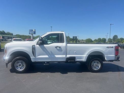 Used 2024 Ford F250 XL w/ 360-Degree Camera Package AWD/4WD image 4