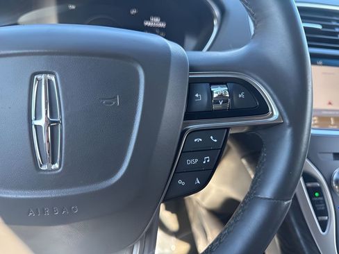 Used 2019 Lincoln Nautilus Select FWD image 15