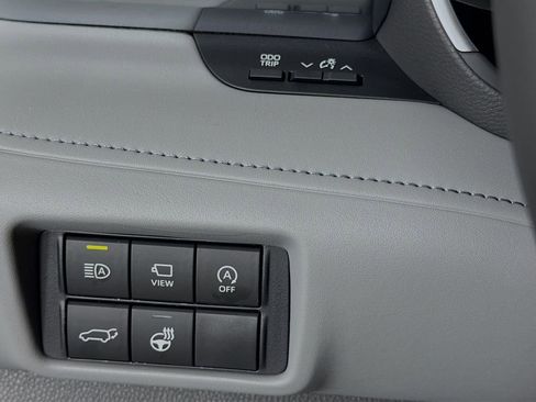 New 2026 Toyota Highlander Platinum AWD/4WD image 14