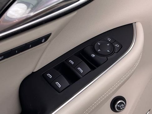 Used 2021 Buick Envision Essence w/ Technology Package I image 13