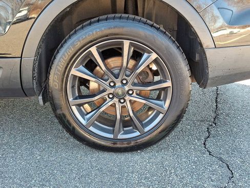 Used 2017 Ford Explorer XLT w/ Equipment Group 202A image 8