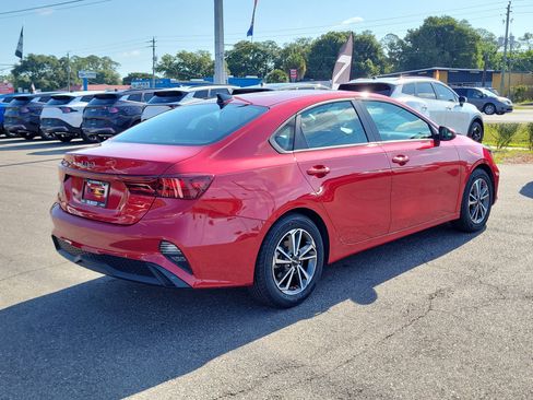 Certified 2023 Kia Forte LXS w/ LXS Technology Package FWD image 6