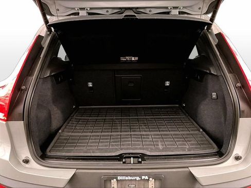 Used 2024 Volvo XC40 B5 Ultimate w/ Climate Package AWD/4WD image 33