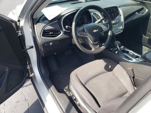 Used 2022 Chevrolet Malibu LT FWD image 11