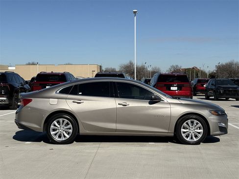 Certified 2025 Chevrolet Malibu LT image 3