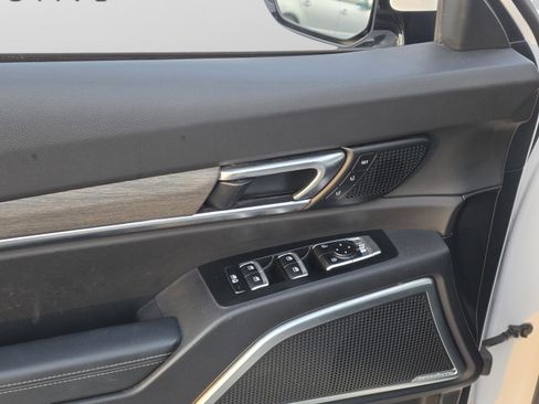 Used 2022 Kia Telluride SX w/ Nightfall Edition Package image 9