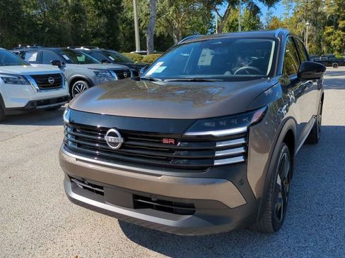 New 2026 Nissan Kicks SR image 9