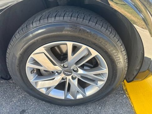Used 2022 Genesis GV70 2.5T AWD/4WD image 9
