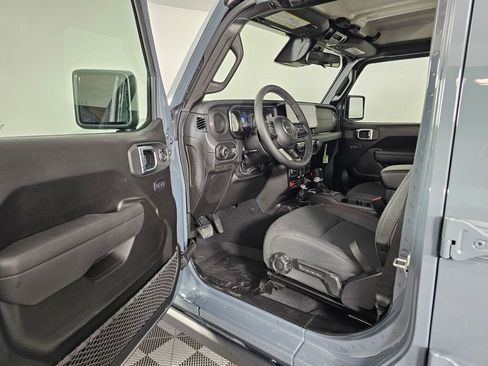 New 2026 Jeep Wrangler Unlimited Rubicon image 24