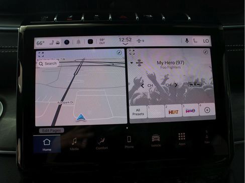 New 2025 Jeep Grand Cherokee Limited w/ Black Appearance Package image 17