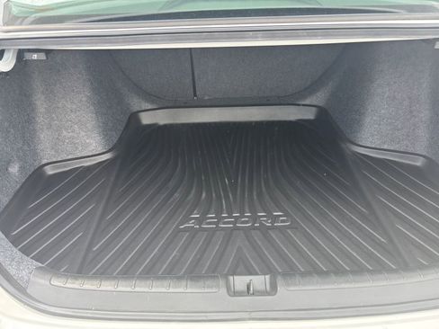 Certified 2018 Honda Accord EX-L image 12