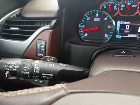 Used 2019 Chevrolet Suburban Premier AWD/4WD image 20