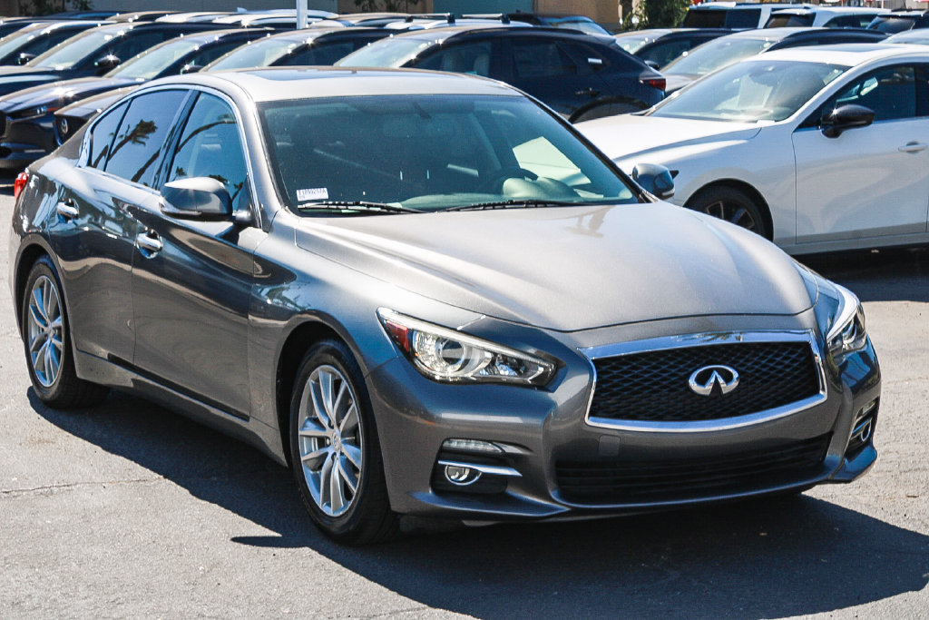 Used 2015 INFINITI Q50 Premium w/ Navigation Package RWD image 3