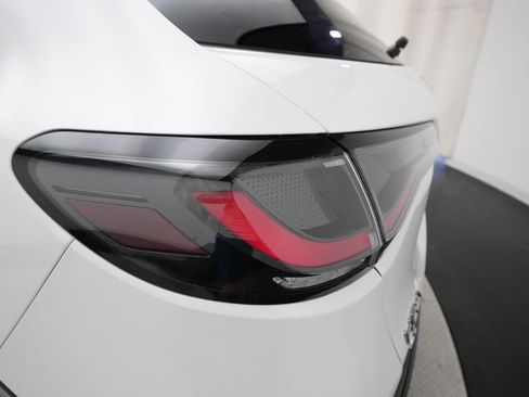 Certified 2026 Honda HR-V EX-L image 32
