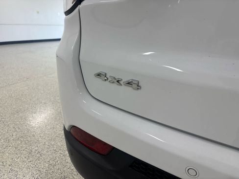 Used 2024 Jeep Compass Limited image 13