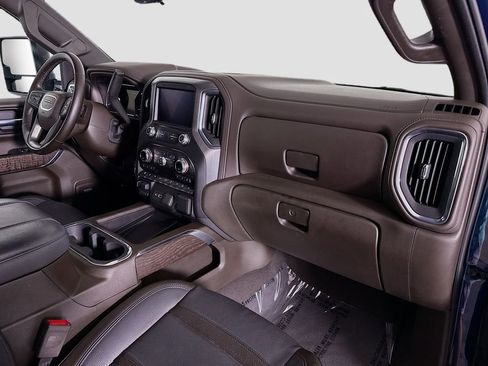 Used 2023 GMC Sierra 3500 Denali w/ Denali Ultimate Package AWD/4WD image 30
