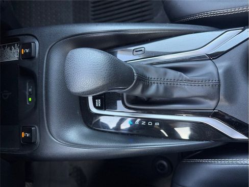 Used 2024 Toyota Corolla XLE image 21