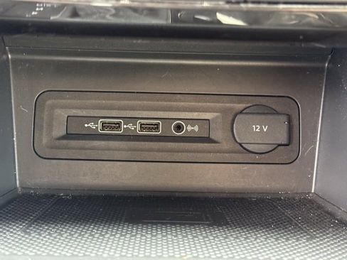 Used 2020 Volkswagen Atlas Cross Sport SEL Premium image 22