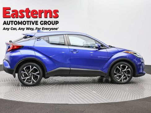 Used 2021 Toyota C-HR XLE FWD image 4