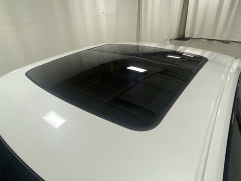 Used 2024 Volvo S60 T8 Ultimate image 6