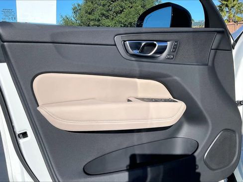 New 2026 Volvo XC60 B5 Plus w/ Protection Package Premier image 24