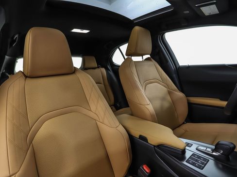 Used 2025 Lexus UX 300h AWD w/ Accessory Package (Z1) image 30