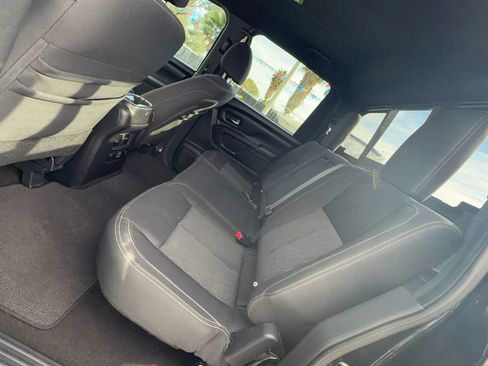 Used 2019 Nissan Titan SV w/ SV Convenience Package image 34