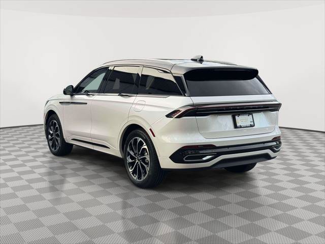 Used 2026 Lincoln Nautilus Reserve AWD/4WD image 5