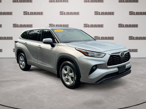 Used 2020 Toyota Highlander LE w/ Protection Package #3 AWD/4WD image 7