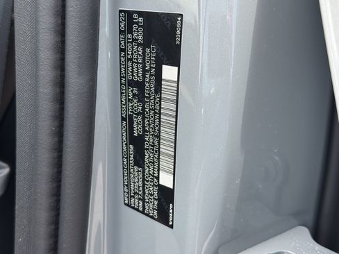 New 2026 Volvo XC60 B5 Core w/ Protection Package image 34