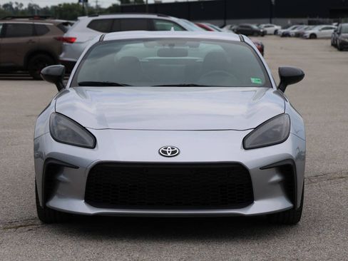 Used 2025 Toyota GR86 Premium w/ Performance Package RWD image 5