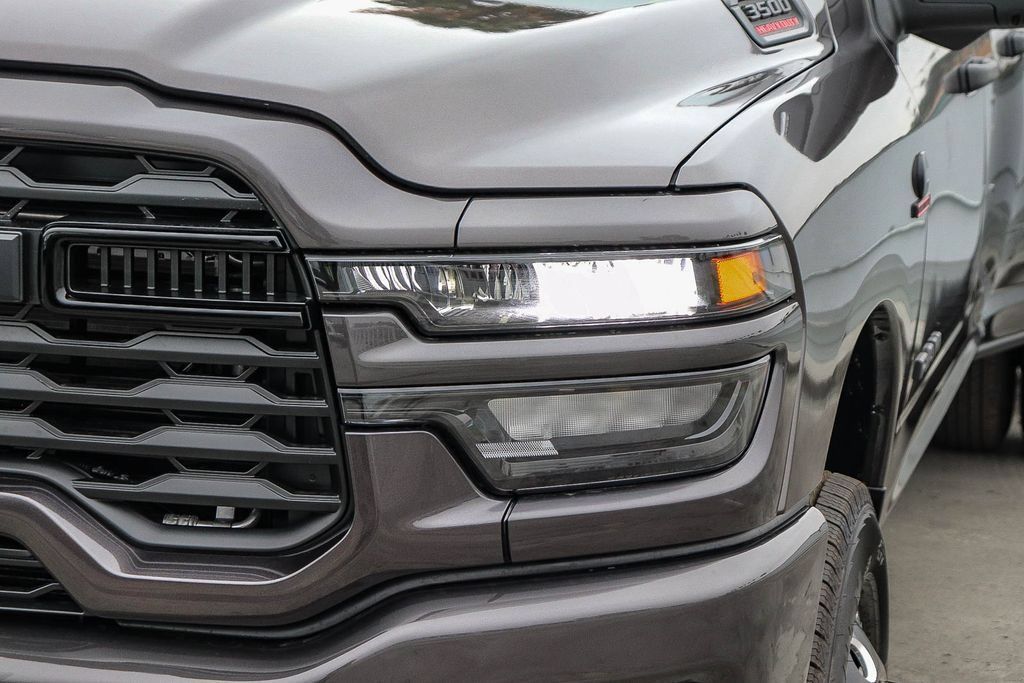 New 2026 RAM 3500 Big Horn AWD/4WD image 5