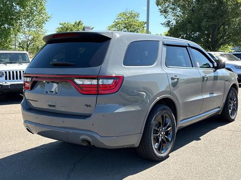 Used 2022 Dodge Durango R/T w/ Blacktop Package AWD/4WD image 2