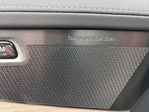 New 2026 Volvo XC90 B6 Plus w/ Protection Package Premier AWD/4WD image 19