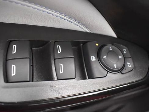 Used 2025 Chevrolet Trax LT image 21