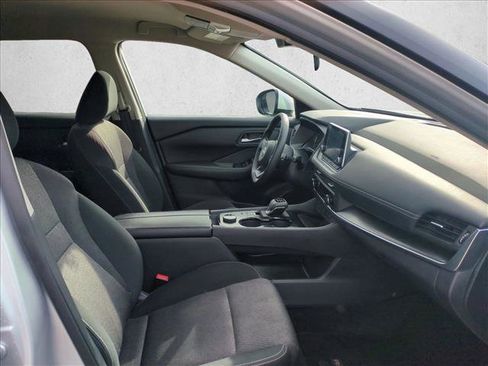 Used 2024 Nissan Rogue SV image 26