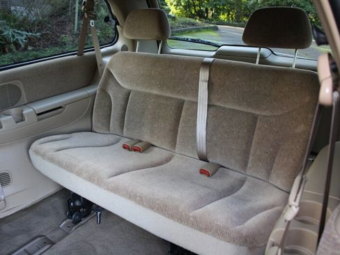 Used 2000 Dodge Grand Caravan ES image 15