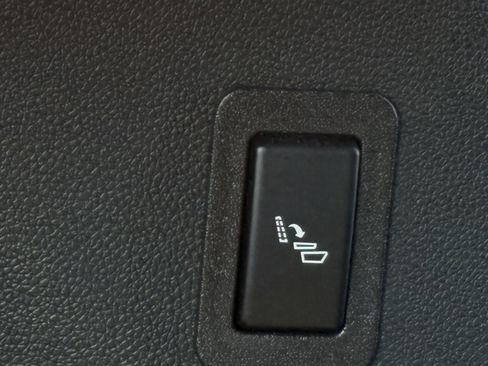 Used 2022 Chevrolet Tahoe High Country w/ Premium Package 2 image 15