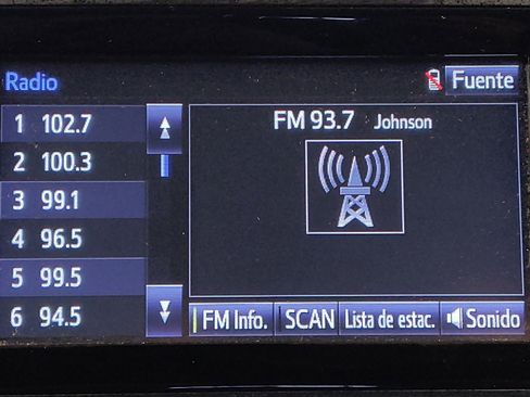 Used 2019 Toyota Highlander LE image 25