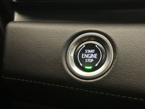 Used 2021 Cadillac Escalade Sport w/ Driver Assist Tech Package image 24