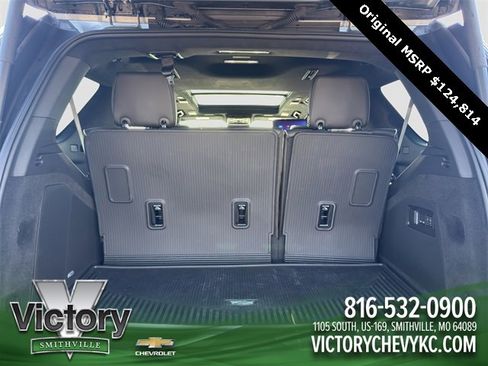 Used 2025 Cadillac Escalade Premium Luxury Platinum image 19