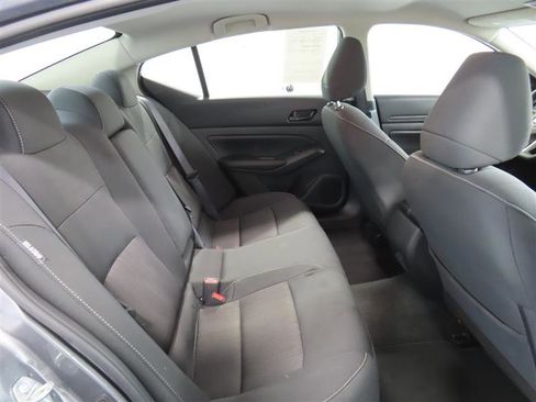 Used 2025 Nissan Altima 2.5 SV AWD/4WD image 32