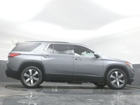 Used 2021 Chevrolet Traverse LT w/ LT Premium Package AWD/4WD image 54