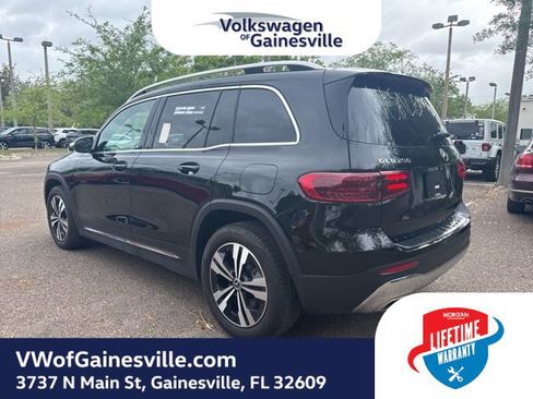 Used 2025 Mercedes-Benz GLB 250 image 3