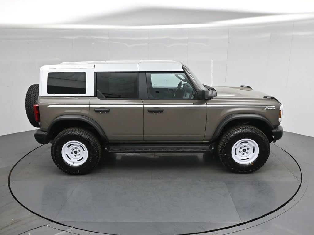 Certified 2026 Ford Bronco Heritage Edition AWD/4WD image 38