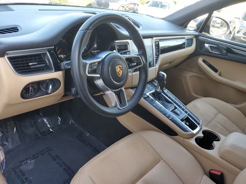 Used 2018 Porsche Macan image 19