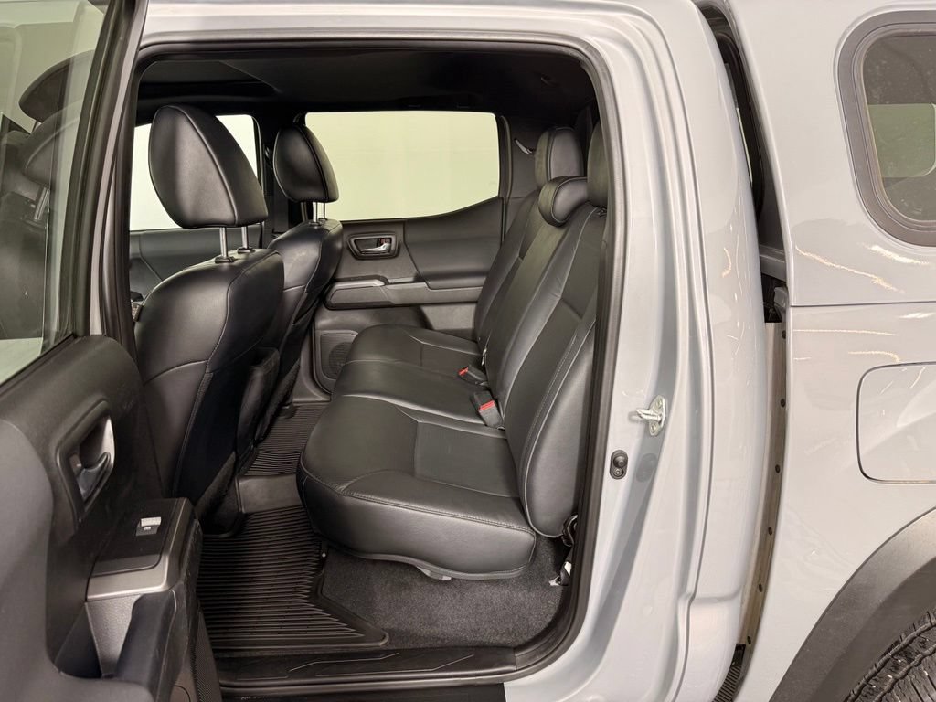 Certified 2021 Toyota Tacoma TRD Off-Road w/ TRD Premium Off Road Package AWD/4WD image 15